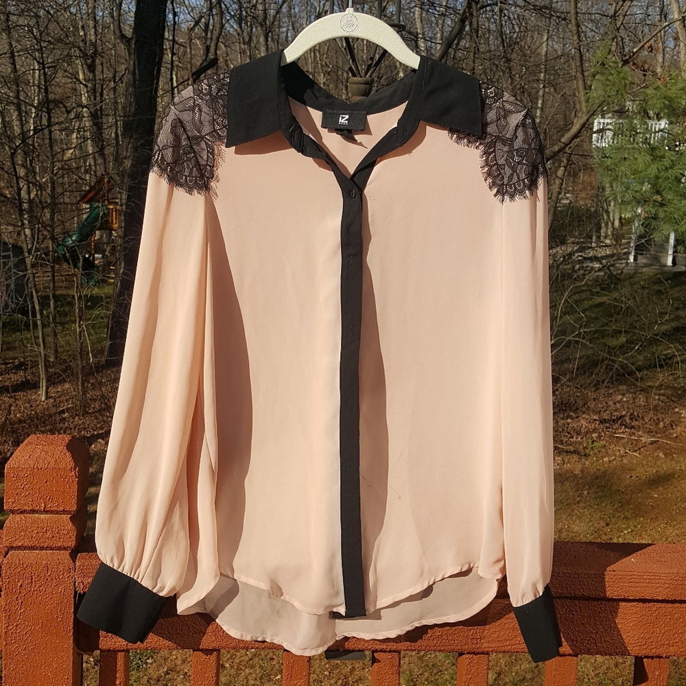 Blush lace blouse size medium